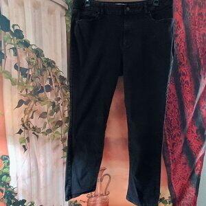 EUC: Sonoma Sze 18 Black Mid-Rise Curvy Straight Leg Jeans